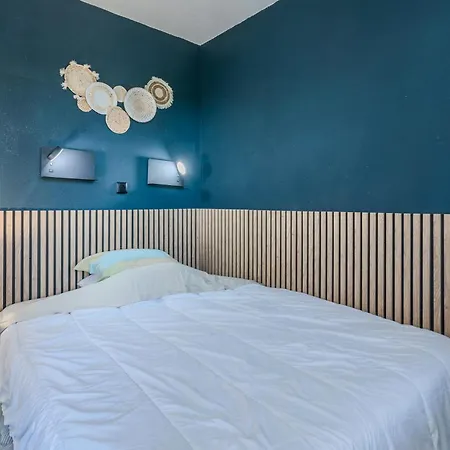 Cap Esterel - Piscine Appartement *